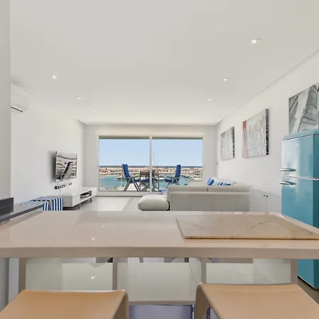 Modern Frontline Puerto Banus M2 Apartment Marbella
