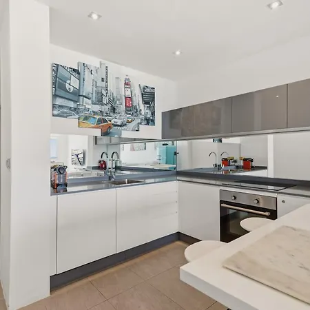 Modern Frontline Puerto Banus M2 * Marbella