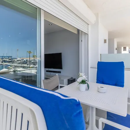Modern Frontline Puerto Banus M2 Lejlighed *