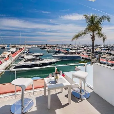 Lejlighed Modern Frontline Puerto Banus M2 Marbella