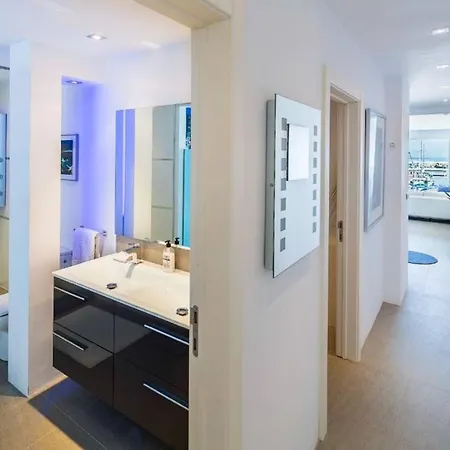 Modern Frontline Puerto Banus M2 * Marbella