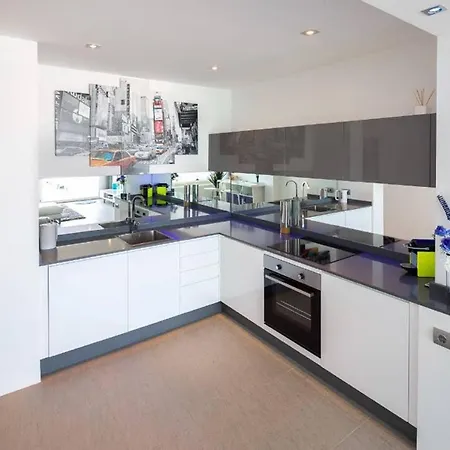 Apartment Modern Frontline Puerto Banus M2 Marbella