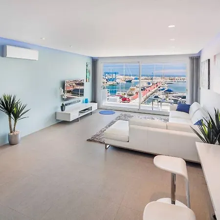 Modern Frontline Puerto Banus M2 马尔韦利亚