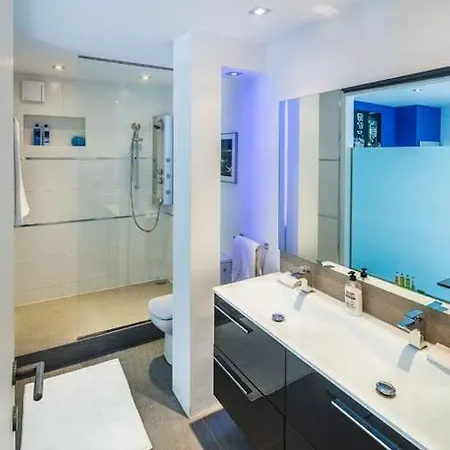 Modern Frontline Puerto Banus M2 Lejlighed Marbella