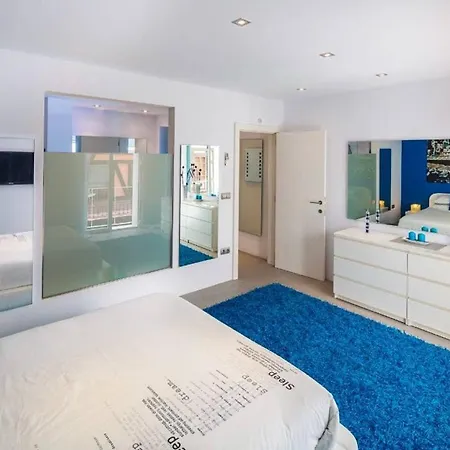 Modern Frontline Puerto Banus M2 * マルベーリャ