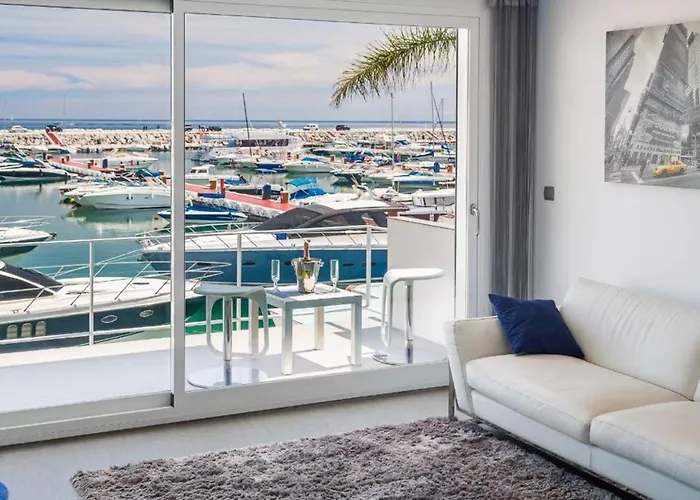 Modern Frontline Puerto Banus M2 *