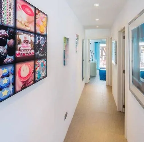 Modern Frontline Puerto Banus M2